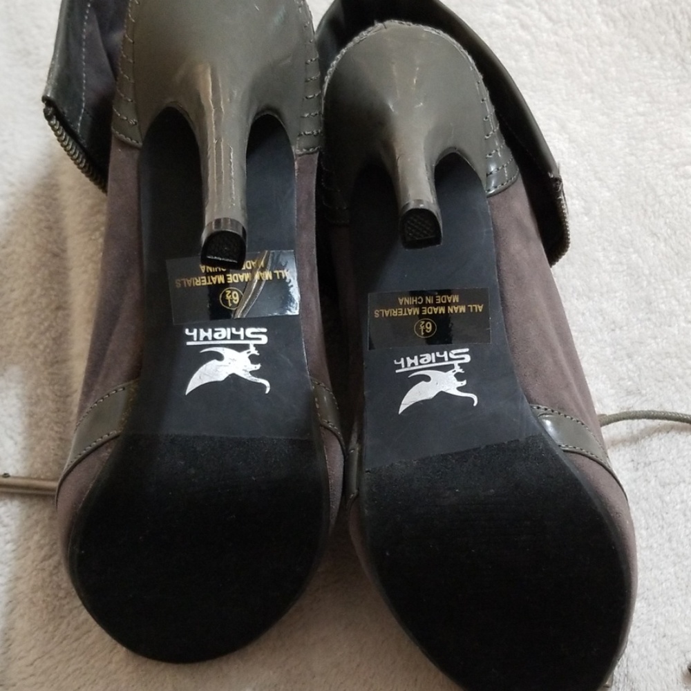 Booties - Picture 3 of 6